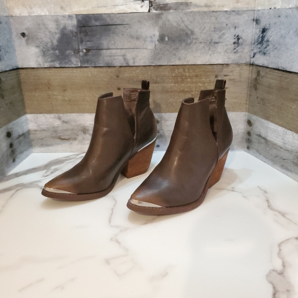 Western Rustic Brown Booties Chunky Heelwith Silver Toe 7.5